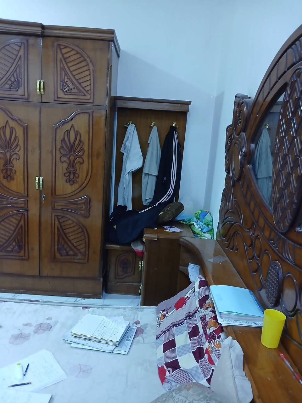 غرفة منام صاج للبيع نضيفه خمسة أبواب كاملة التفاصيل السعر مليون


**إذا كنت صاحب هذا الإعلان وتريد حذفه لأي سبب، رجاءا أرسل رسالة إلى الدعم الفني**