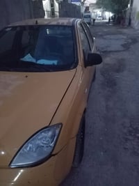 طيبه للبيع مديل 17 سنويه صاقطه صالها 3سنوات سياره بيها طخات بصيطه تبري...