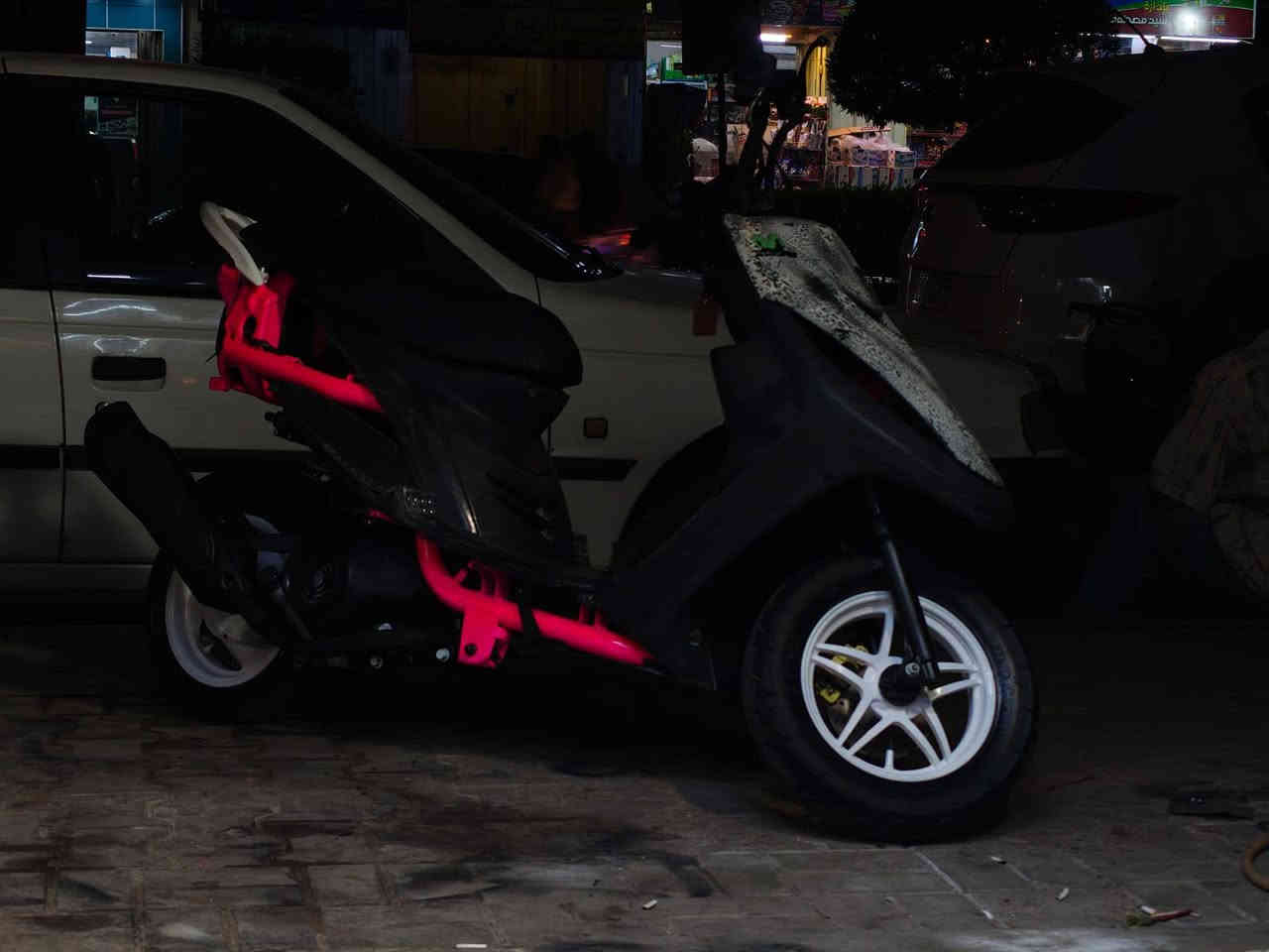 سلام عليكم شباب دراجه ماكس عدله للبيع دراجه كلش حلوه نصبه حلوه مكينه خير من الله تجي تقتنع يلا تاخذهه دراجه كلش حلوه 
السعر 400 الف 
مكاني بغداد مدينه الصدر الاورفلي 
***********
