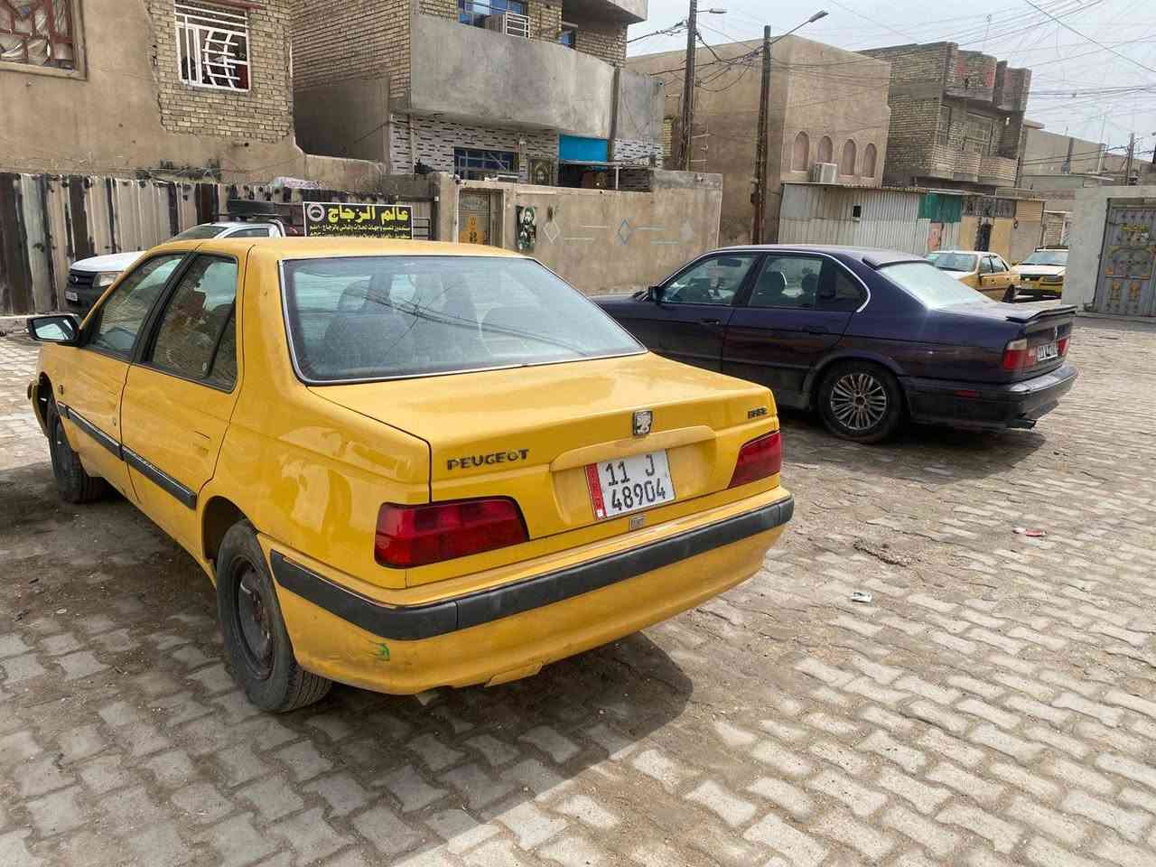 سلام عليكم بيجو بارص 15مصفر هيه و غرامات كما واضح بل صوره مطخوخه بل صفحه السيارة حلوه و جاهزه كبل الشارع سعر 40 بيه مجال حك الجيه  مكان بغداد مدينه الصدر ***********
