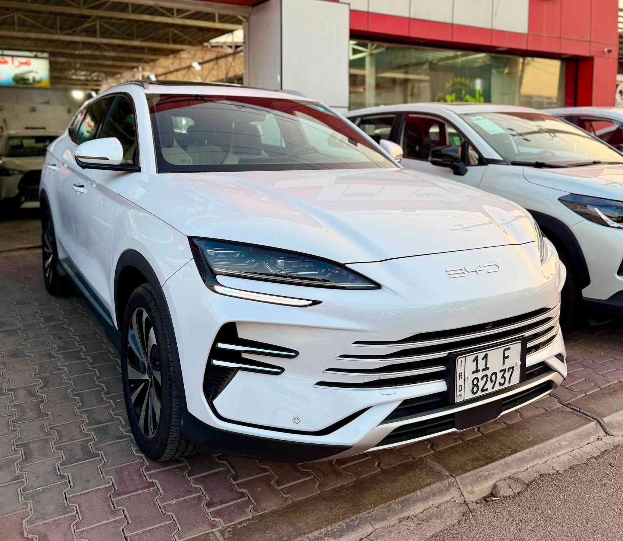 سونك بلاص هايبرد BYD Song Plus DM-i AWD  
الموديل 2026
خليجي ضمان NAT 
200 الف km على البطاريات
150 الف km على المحرك والكير 

 دبل ماطور Dual Motor
 ✅ محرك كهربائي أمامي
 ✅ محرك كهربائي خلفي
* دفع رباعي كهربائي (AWD).
* تسارع أقوى بكثير من نسخة الدفع الأمامي.
* ثبات أفضل على الطرق وفي المنعطفات

المواصفات
🔹 فول رادار + تحديد مسار 
🔹 سقف بانوراما
🔹 مقاعد جلد فاخر
🔹 كرسي السائق كهرباء
🔹 4 كامرة رؤية 360°
🔹 12 حساس مساعدة وأمان
🔹 12 وسادة هوائية حماية متكاملة
🔹 باب صندوق كهرباء
🔹 شاشة وسطية 12 إنش
🔹 العداد :  km 11.000 فقط
🔹 حالة السيارة : مستخدم نظيف كفاله عامة
🔹 مغلفة : ppf بلكامل مع ضمان 5 سنوات
🔹 العده كامله: 2 شاحنه / سبير  / 2 بصمه + كارت

 لمعرفه السعر علق برقم 1 : الرد تلقائي 📮
رقم بغداد تحويل مباشر

📍 الموقع : بغداد - معارض البياع - الشارع الرئيسي

📞 للتواصل : 
***********
***********
***********
***********

