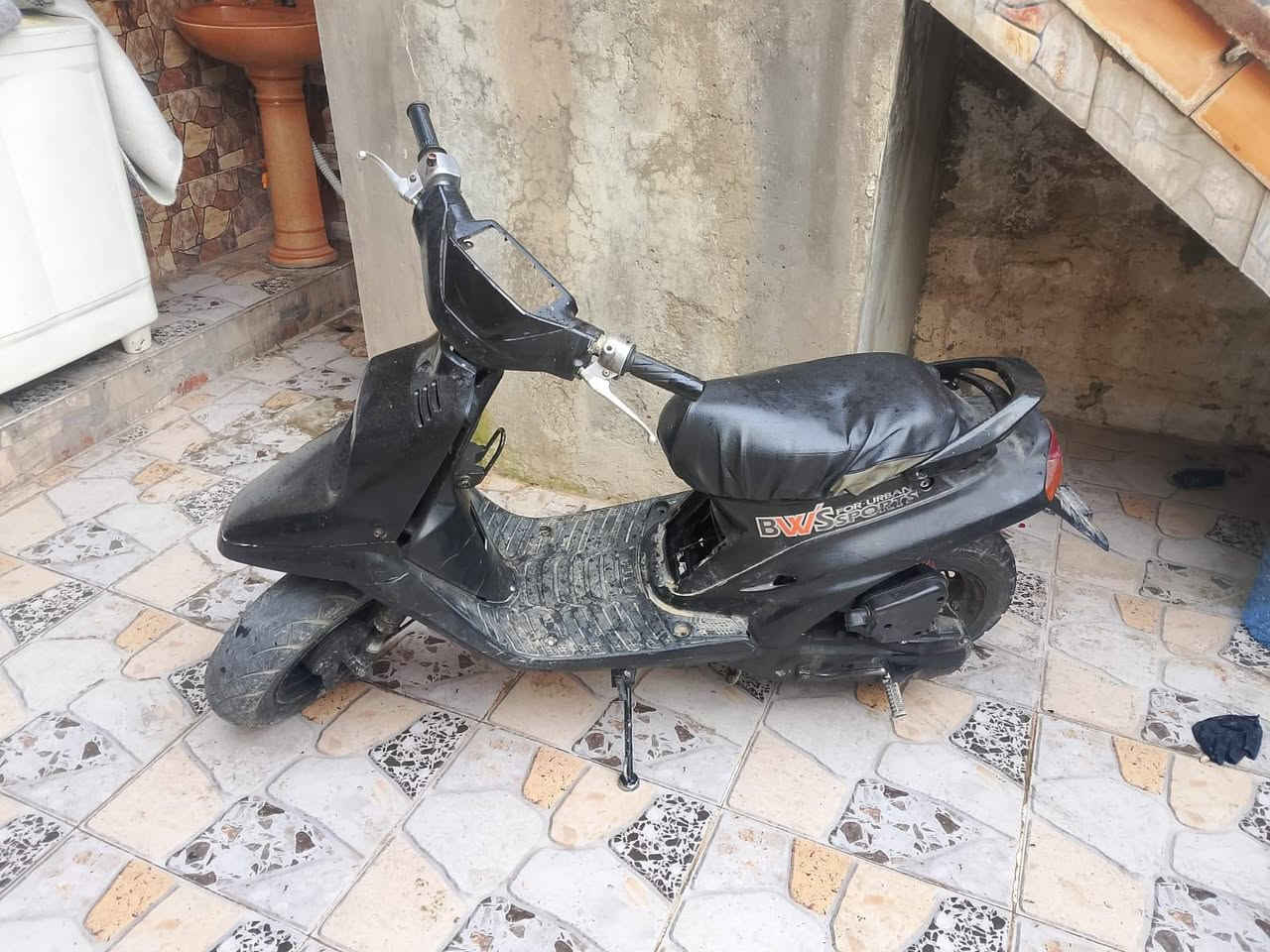 دراجه شغاله أبيع كوم حديد بسعر مناسب للاتصال ***********
