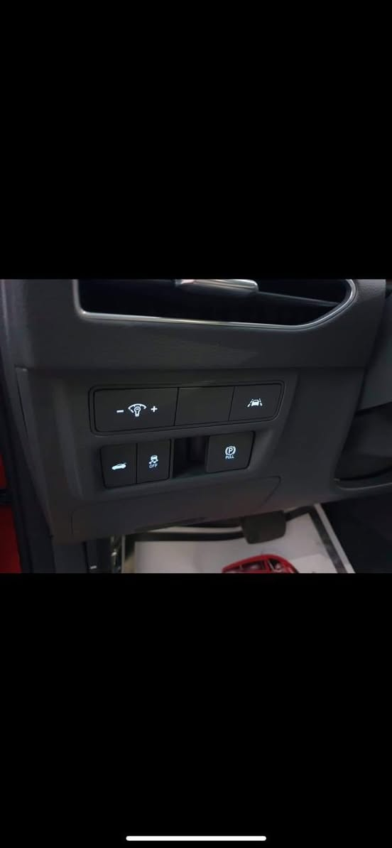 السلام عليكم هونداي سوناته ٢٠٢٠ حادث موضوح بالصوره سياره فول ليمتدد بأسمي تحويل ثاني يوم رقم اربيل 
سعرها ١٨٥ مكان السياره بغداد الكراده ***********
