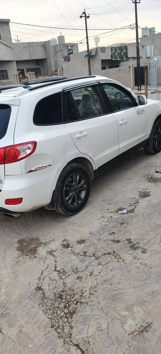 السلام عليكم سنتافي للبيع او مراوس  موديل 2009 راكب7 3قطع تبريد 6سلندر 2700 بيها سونار رقم نينوئ بيها كاربون السياره مال بيت السعر135 موصل الايسر رقم الهاتف***********
