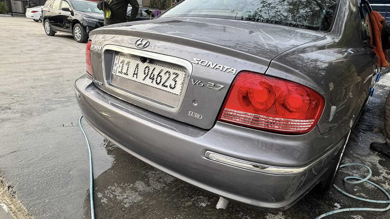 السلام عليكم 
متاح سوناتا  V6/2700
موديل 2005 
كير ومكينه جديدات 
منضومه تبريد كامله جديده تبريد ثلج 
فتحه سقف طكتين 
داخل اسود 
تاب اندريد 
كامره دواره 
ارضيه مغلفها جلد 
السياره مصبوغه للجماليه لان جانت جارده وصبغ اصلي ايطالي وبيها ضمان 10 سنوات متجرد 
ويل 16 بلادي 
هواي تفاصيل بيها مبدلهم بغراض حاويه بحيث السياره جاهزه وين متريد اتروح بيها 
رقمها بغداد ب اسمي وشرط التحويل
سنويه و ارقام وهزه جديدات 
السياره ب الواقع احلى من الصور 

السعر78  
مكاني بغداد الكرخ 
***********
