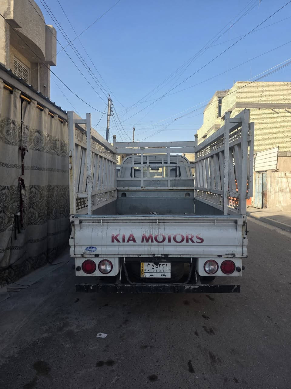 السلام عليكم كية البيع موديل 18  سياره مكفولة كفالة عامه من الصبغ عد بارد بسط موجود بلمنشور    سنوية مشروع وطني مجددة 27  محرك 2700
سعر 120 وبيهه مجال بسيط
مكان بغداد حي العامل رقم تليفون ***********
