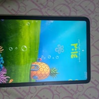 ايباد 10 ذاكره 256 نظيف مامبدل بيه بس شاشه نظيفة مابيها شي  السعر 425 ...