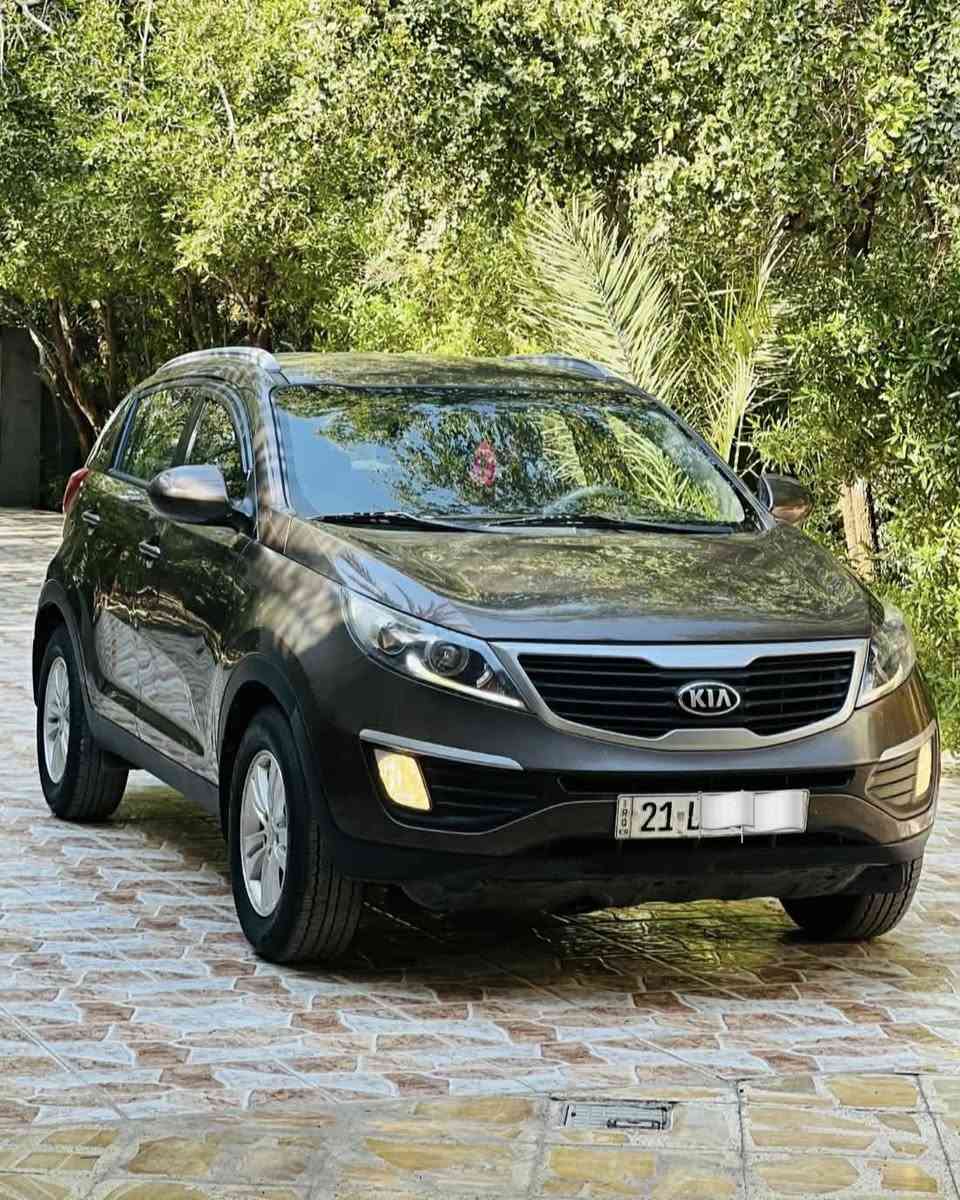 سلام عليكم
كيا سبورتج 2013خليجي رقم سلمانيه الجديد تحويل او وكاله 
محرك دوش كير محرك مكفولات 
صدر جديد تخم تاير 
غرفه جديد بدون شخط 
تدفئه تبريد كهربائيات السياره كلهه ع وضع الشركه 

ملاحظه //السياره بيهه 3قطع رش بدون دواخل وبدون فتح رش اثر شخط والباقي مكفول 

السعرر 127

***********
