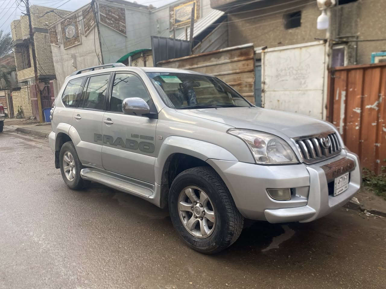 برادو موديل 2008 سعودي  محرك 6 ماشيه 160 عنوان بغداد الكرخ للاستفسار ع رقم  بيها قطعتين صبغ محرك كير كفاله السعر140 مكاني بغداد الكرخ ***********
