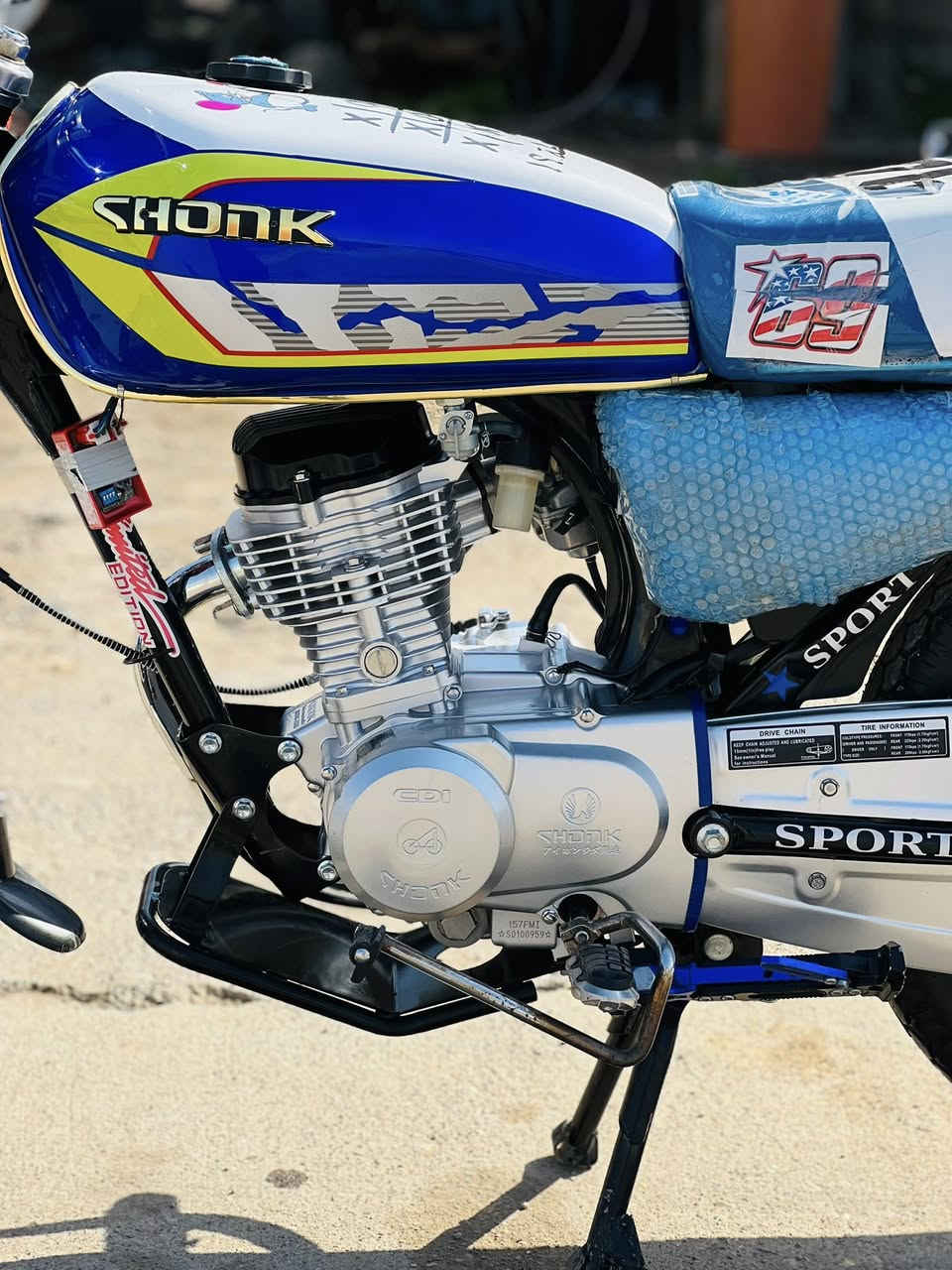 دراجة سونك جديدة كلها شرط صارلها 3 اشهر من شديتها مايعوزها ربع للبيع
سعرها 800 وبي مجال ***********
