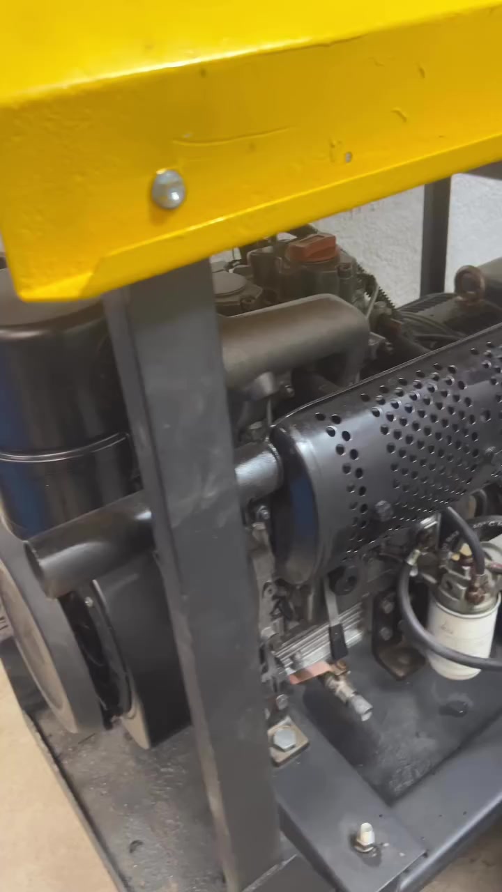 مولد لمبرديني ايطالي المحرك والتوليد مكفول نضافته ١٠٠/٩٠  اخت الجديده  الاتصال ***********
