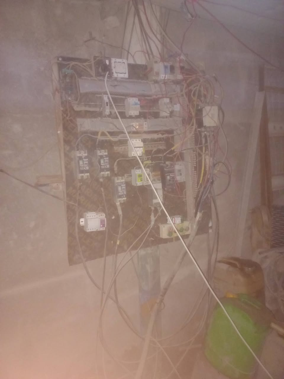 مولد بيركز 150كيفي عدد خطوط 200وكسور مكينه نضيفه ماغاسلها موقع لبهادريه  قريب ع لفوك ولمكان لي بي هسه لمولد لا اجار ولا شي سعر ع وتساب ***********
