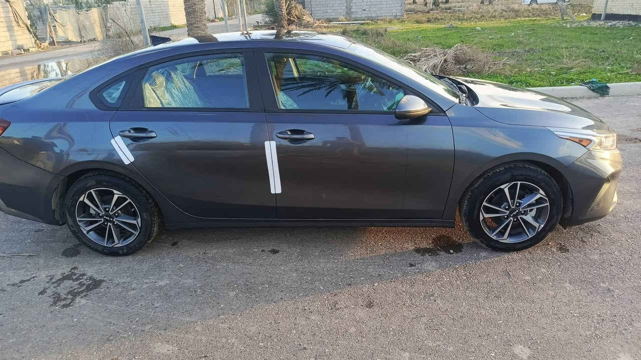 السلام عليكم فورتي 24 امريكيه السيارة جاهزة جديدة ماشيه 34 الف صور الحادث بالمنشور السيارة بأسمي رقم بغداد داخله كتاب شهداء بعدلهة سنه و نص تتحول السعر 158 بيهة مجال قليل ***********
