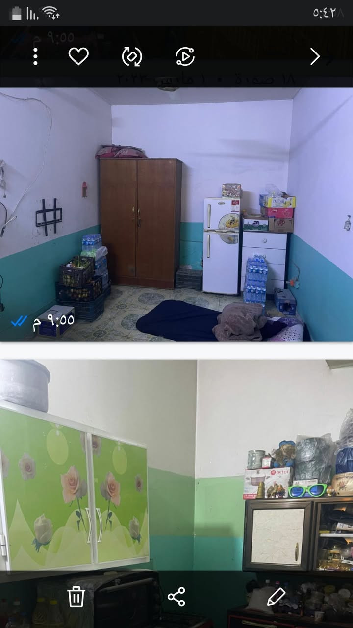 بيت للبيع ركن في منطقة حي اور مقابل المطعم الفلسطيني اول فرع بالستمية يحتوي على ثلاث غرف نوم واستقبال   مع الخدمات في الطابق الاول والثاني على شارعين  قريب على الشارع العام  سيراميك   ممكن ايصير بيتين   ***********   يوجد واتساب
