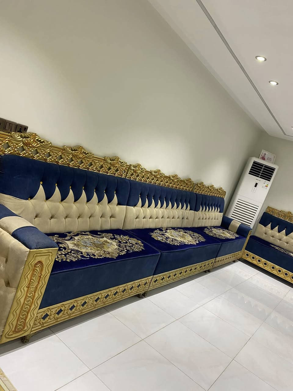 ديوان 14 متر 28 مقعد 
سعر مليون وبي مجال بسيط


**إذا كنت صاحب هذا الإعلان وتريد حذفه لأي سبب، رجاءا أرسل رسالة إلى الدعم الفني**