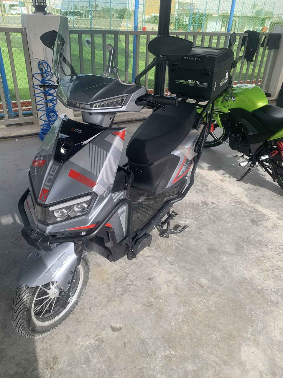 السلام عليكم
.
ماطور شحن للبيع 

النوع: سكنس وحش (الماسة

6 بطاريات حجم كبير. 

دبل خلفي غاز. 

دبل اشارة. 

لايت زينون عالي ناصي. 

بريك امامي خلفي دسك. 

ماطور مدرع. 

الماطور نضيف بمعنى الكلام صار أسبوعين  من اخذتة بطاريات جدد 

السعر (800) وبي مجال.  

للأستفسار الاتصال او مراسله.
***********
