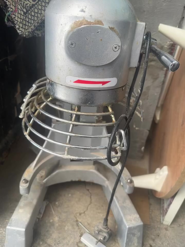 عندي هذا الخلاط كامل ملحقات رايدو٤٥٠ الف


**إذا كنت صاحب هذا الإعلان وتريد حذفه لأي سبب، رجاءا أرسل رسالة إلى الدعم الفني**