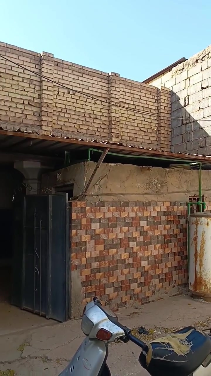 يالله مشتمل للبيع المساحة ١٣٥ متر طابو زراعي سند ٢٥ ثلاث غرف نوم وصاله واستقبال ومطبخ وصحيات داخليه وخارجيه منور وطارمه بناء نضيف طابوك صب مسلح كل الخدمات موجودة العنوان كربلاء قضاء طويريج شارع اربعين خلف الطابو السعر 42 مليون


**إذا كنت صاحب هذا الإعلان وتريد حذفه لأي سبب، رجاءا أرسل رسالة إلى الدعم الفني**