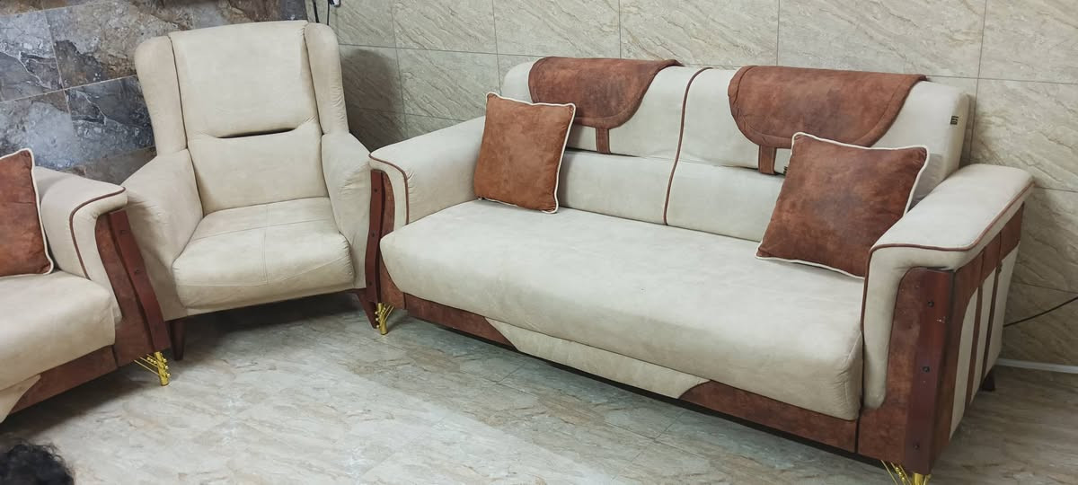 السلام عليكم 
نص تخم فصال تركي نضيف جدا قماش شامون الاصلي شرط سعره 200 مكاني شعب حي البساتين ***********
