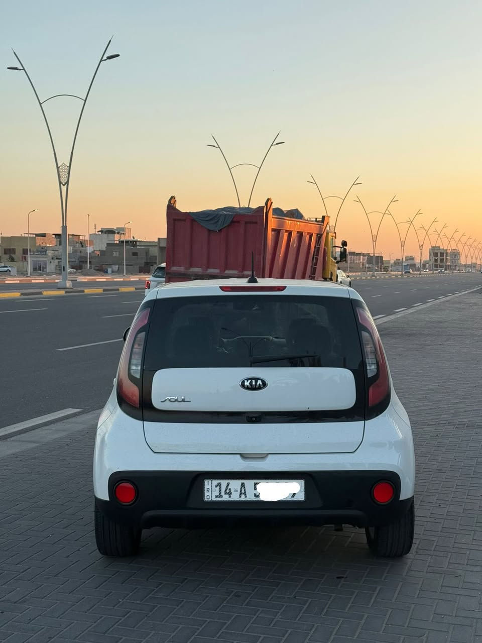 السلام عليكم 
كيا صول موديل 2019
رقم بصره تحويل سنويه ورقم جدد
وارد امريكي بنيد وخشم جاملغ.  
محرك 2000 شاشه جبيره تحكم ستيرن ماشيه 73m جاهزه السياره. تبريد كير محرك حداديه تخم تاير
شراي يخابر ع رقم
مكاني بصره

***********
