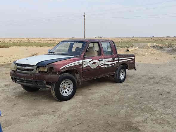 سلام عليكم دير للبيع موديل 2006 اوراق منفيس سياره تخم تاير 4 جدد غرفته نضيفه شاصي مكفول للعلم سياره بيه صبغ حزام بس مكينته تنقص وعوزه كهربائيات حداديه جديده سعر 13 وبيه مجال بسيط
 ***********
 مكاني الناصريه قضاء الدوايه
