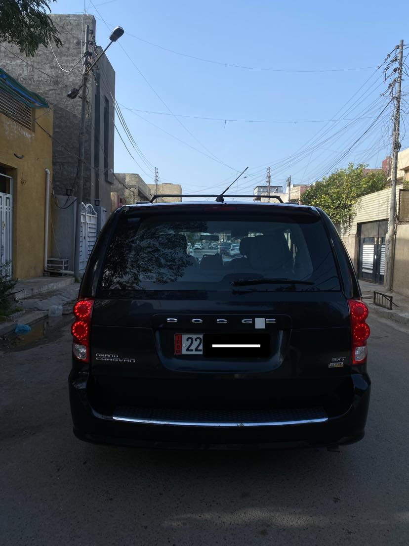 السلام عليكم للبيع دوج كرفان sxt 2016 رقم اربيل اجره 

حادثها جاملغ أمامي وخلفي جها السايق بدون دواخل بدون ايرباك 

المواصفات:

شاشه وكامره خلفيه 
كشنات جلد و كهرباء 
داخل اسود وبيجي 
تحكم جهتين وكروز سرعه
ويل كب 17
3قطع تبريد 
جام كهرباء 
بيبان وجنطه ميكانيك
نضام ايكو 
السياره جاهزه

السعر 130$
للاستفسار ***********
