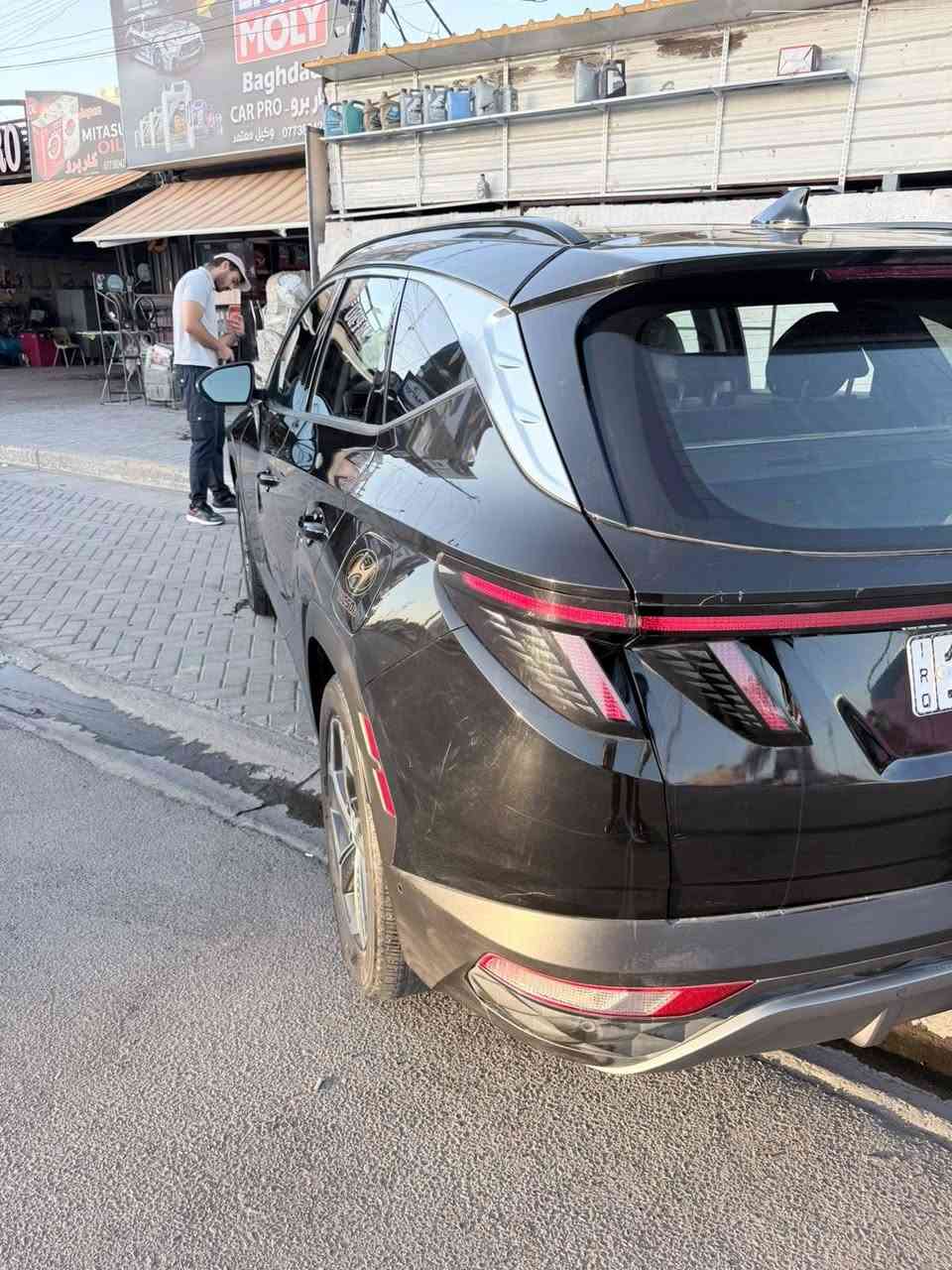 توسان هايبرد ٢٠٢٢ لمتدد limited
السيارة حادث خلفي فقط صندوق 
صور الحادث مرفقة
١٦٠٠ تيربو
موصفات فول
ذاكرة مقاعد
كامرات ٣٦٠
بانورما
دخول ذكي
تحكمات ستيرن
شاشة كبيرة تدعم كار بلي
كشنات كهرباء
حساسات أمامي وخلفي
تدفئة سترين
كشنات امامي تبريد تدفئة مقاعد
كشتات خلفي تدفئة مقاعد
تشغيل عن بعد
قيادة ذاتيه
مثبت سرعة
تحديد مسار
نقطة عمية
رادار

السيارة نظيفة وكدامكم
ماشية ٩٨،٠٠٠ كيلو
مكان السيارة العامرية 
السعر ١٩،٨٠٠ دولار
للتواصل ***********
بيع فقط
