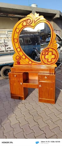 جلولاء سوك السبت • غرفه نوم صاج • ٥ باب