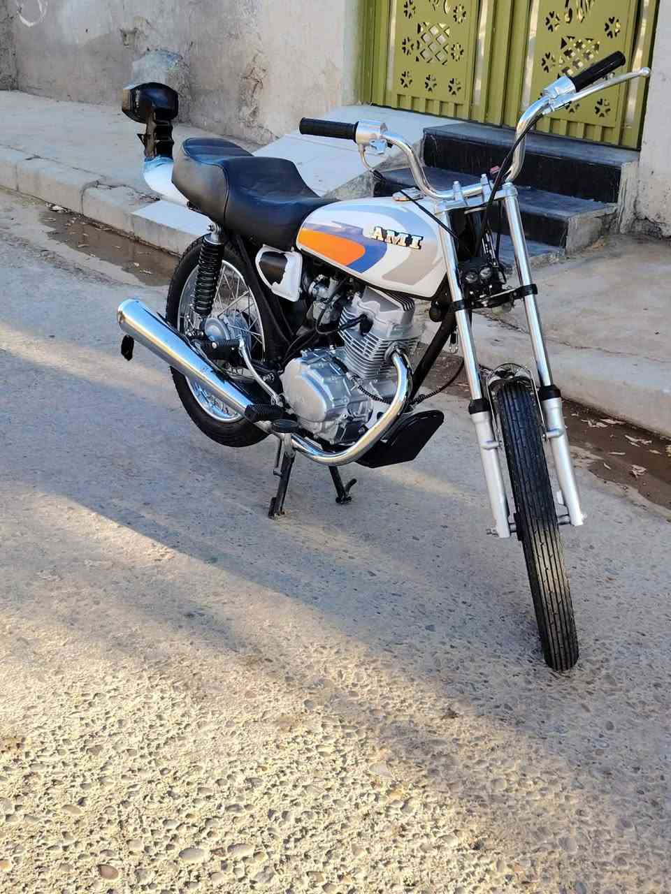 تعميره اقل الشهرين اوراق اسكنر شاصي موديل 24 السعر 750 وبيها مجال*********** النتصال على هاذا رقم
