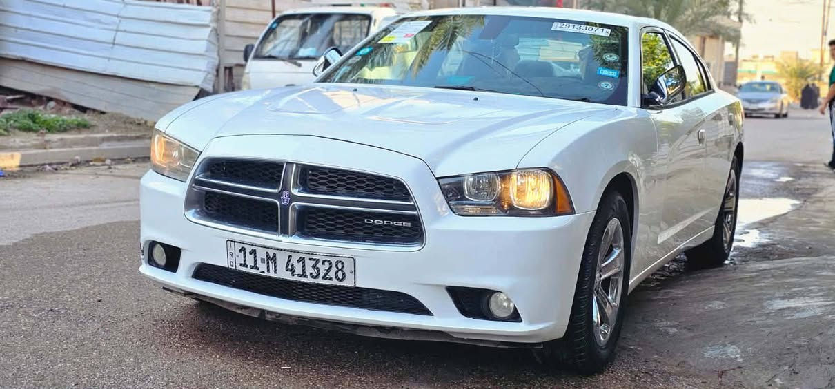 السلام عليكم للبيع ..  جارجر 2014 السعر (155)بصمه تشغيل بصمه بيبان رقم بغداد انكليزي بسمي تحويل ثاني يوم جاهزه من كلشي كير عصة محرك3600 خير من الله تخم تاير ..حداديه خلفي امامي جديد الاستفسار على الرقم ***********
