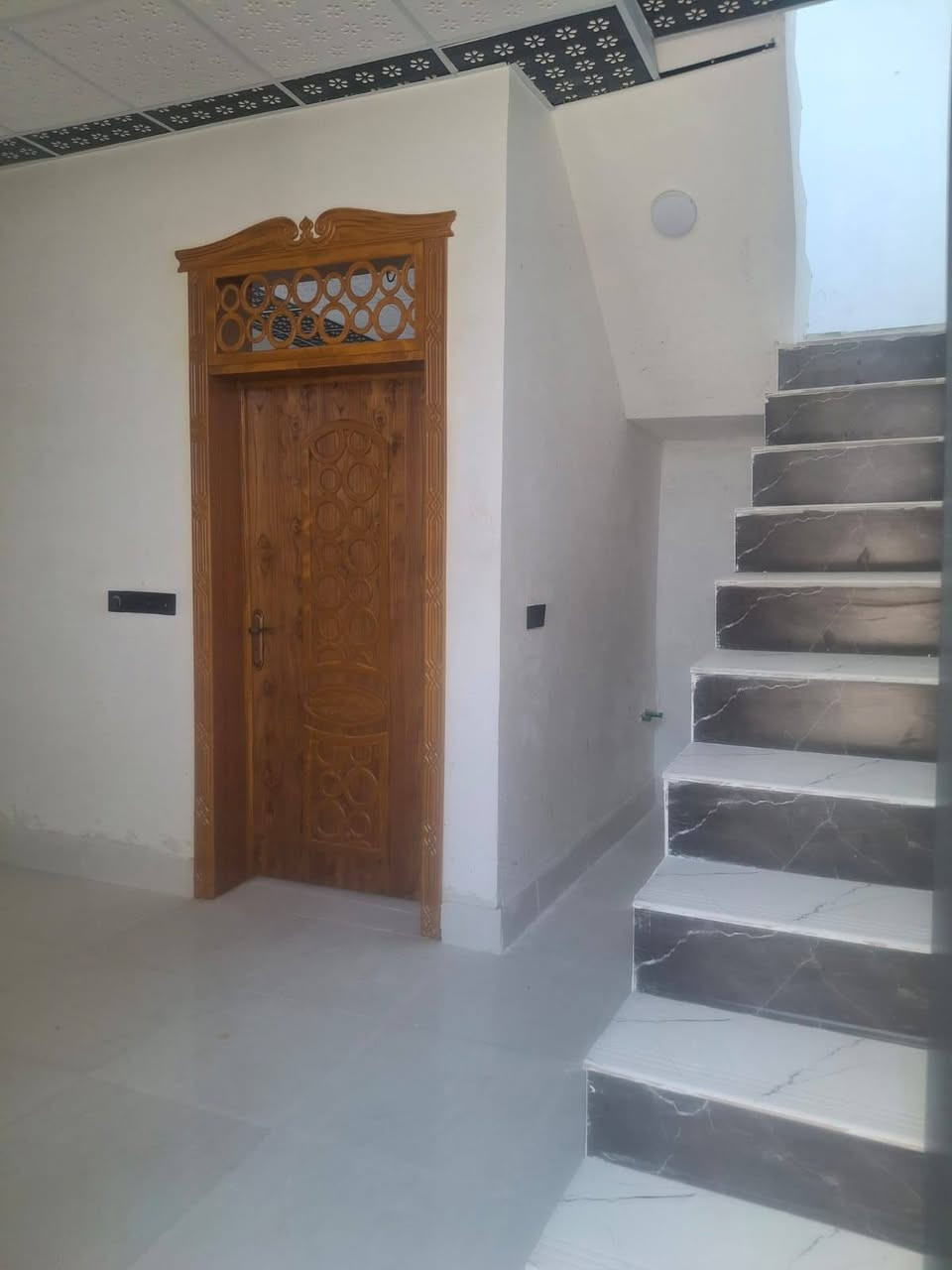 🔥 عرض محدود – بيت جاهز للسكن 🔥
🏡 دور سكنية بمساحة 60م✔️ غرفة + صالة + مطبخ + صحيات + گراج✔️ بناء طابوق وسقف صب✔️ تشطيبات حديثة (بورسلين + ديكور)

📸 صور حقيقية – جاهز للتسليم⏳ الكمية محدودة (متوفر حالياً 2 فقط)

💰 سعر مناسب وقابل للتفاوض
٢١مليون مع المجال 

📲 ***********

👉 اضغط على الرقم واحجز الآن قبل النفاد!
