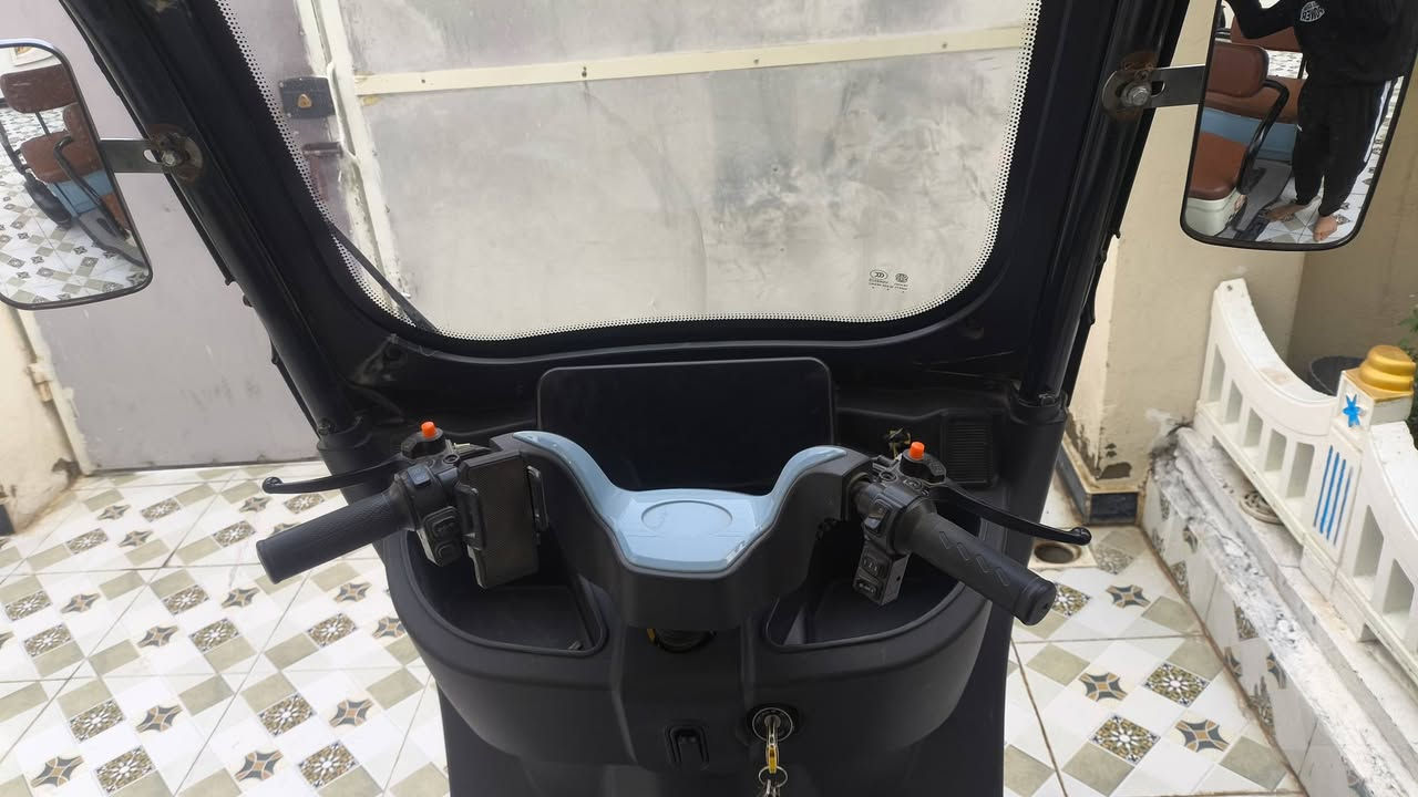 تكتك شحن للبيع السعر مليون  وربع وبيهه مجال التفاصيل اتصل على الرقم ***********
