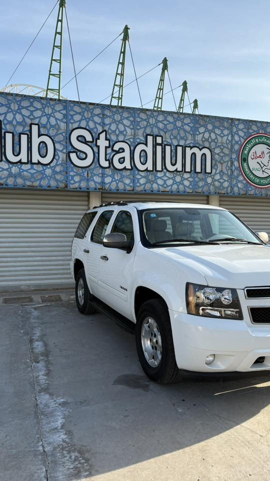 السلام عليكم تاهو 2013 بتره السياره نضيفه وحلوه وجديده وما راكضه كفاله من الكص والسرقه والعشاير والانتربول الموقع بصره السعر 110 وبيها مجال للشراي 
للاستفسار ***********
