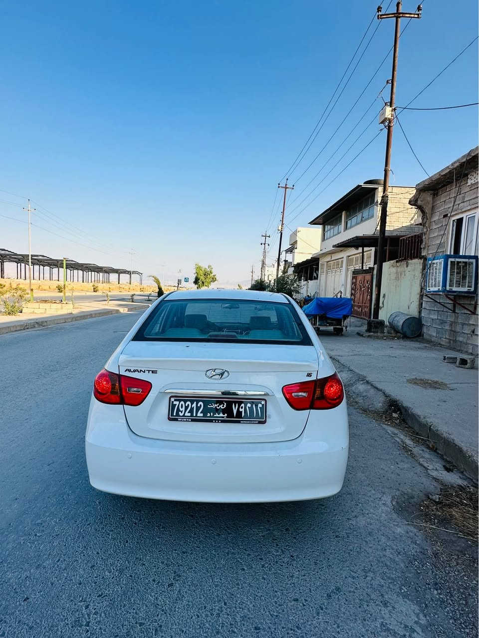 سەرەتا بەناوی خوای گەورە
هۆندا ئەڤانتی مۆدێل (٢٠٠٨) بۆ فرۆشتن 
براوەی دوبەی بەس شوێن براوەی بۆیاخە 
سەقفو کەڤەر گۆڕاو بەشەرەت سەقفی وەک شوشە وایە  چاڵو قوپ و شوختی نیە (١٥٠) هەزار کیلۆمەتر ڕۆشتوە 
گێڕو مەکینە بەشەرەتی ١٠ وەستا 
٥٢ گەڵاو مەحامەلەیکی برایانە……
*********** رانية, السليمانية
