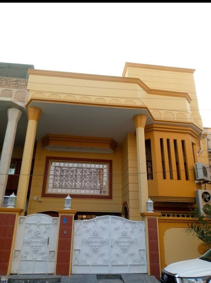 سلام عليكم اني صباغ بيوت داخلي خارجي جبس بورد سحبات انواع ديكورات نشتغله بسعار مناسبه تواصل ع رقم ***********
