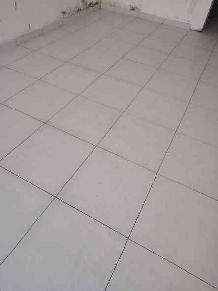 السلام عليكم ورحمة الله عملي سيراميك بورسلين لوح مرمر ديكورات داخليه وخارجيه واجة ***********داخل النجف الاشرف
