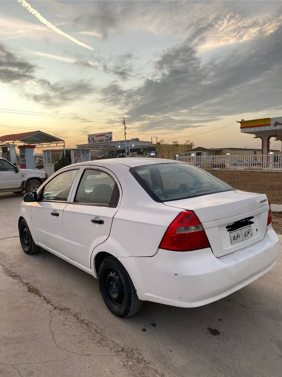 شوفرليت افيو موديل ٢٠٠٩
داخل اصفر ، محرك ١٦٠٠ ، گير عادي 
محرك و كيرها بشرط 
التحول او الوكاله بشرط 
العنوان: قضاء بردرش 
السياره تاكيه على صفحة النفر 
بيها حزام صبغ و السقف تعديل بارد 
بجم كبس و الشواصي مكفوله 
السعر ٤٨ ورقه 
***********  واتساب و فايبر
