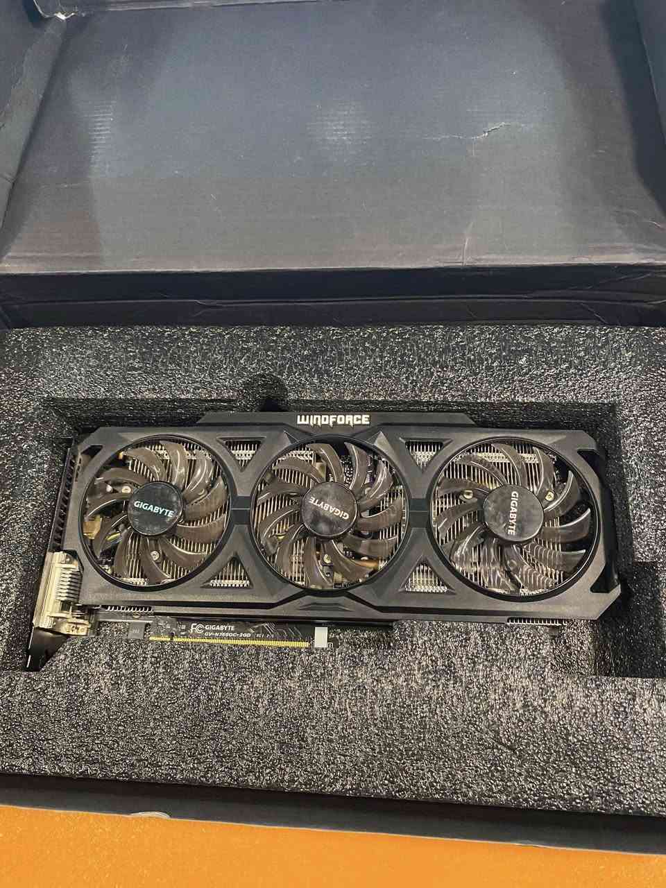 ثلاثة فان GTX 760 
GIGABYTE
اليفيدة يخلي سعر اعلى سعر ابيع 
***********
