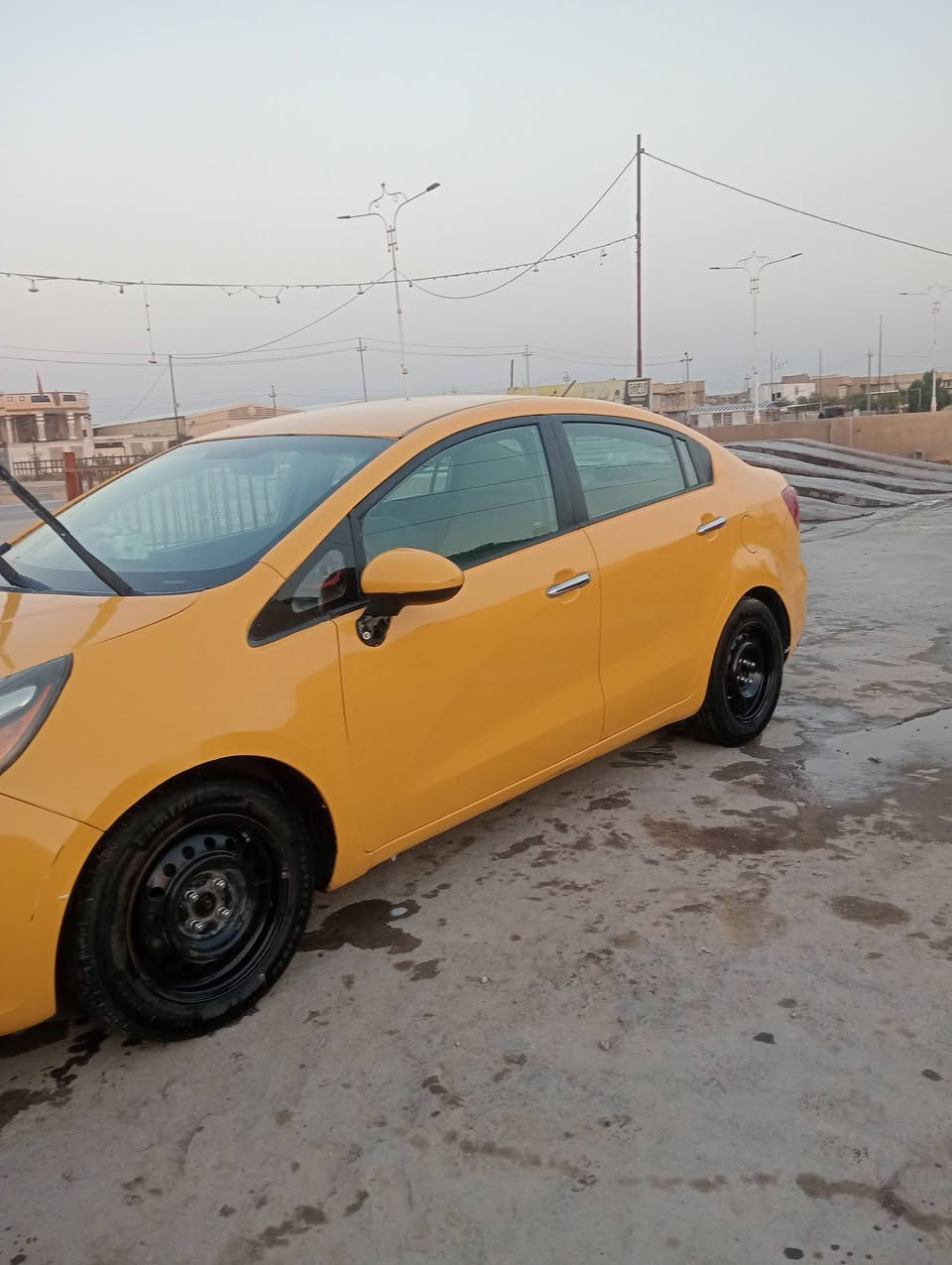 سلام عليكم كيا ريو موديل 16 رقم انكليزي بغداد بسمي مصفر هيئه وغرامات وخط وبحث مكفوله عيب شرعي وتبديل وارد امريكي تحويل ثاني يوم كير ومحرك جدد حداده كارتون تخم تاير توني شاده تبريد ثلج تدفئه سياره مال جناي جاهزه ع اخر حبايه ربع ماذب عليها وجديده كلش عنواني ناصريه رقمي *********** سعر 80وبيها مجال
