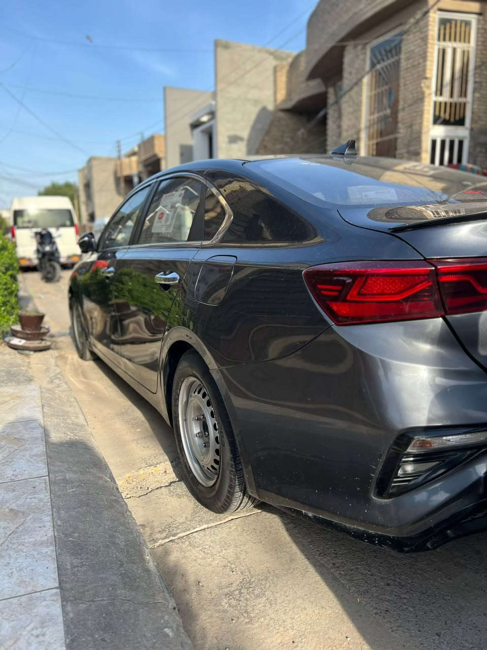 ياالله
السلام عليكم
كيا k3
مكينه 1600 دبل نوزل مكينه وكير كفاله
تخم تاير جديد صدر امامي خلفي جديد 
السياره ماشيه 100كيلو سياره كلش جديده
مابيه كلوب نقص منضومة زنون سياره فول عده الفتحه كشنات تدفأه وتبريد جلد بصمه
تبريد ثلج تدفأه السياره بسمي سنويه 2030
مري شفط جنطه ترحيب حتى الكشنات الخلفيه تبريد وتدفأه وبل عافيه عل ياخذه
مكان السياره السيديه وهاذه رقمي متوفر واتساب *********** السعر 125 وبيه مجال والسونار داخل المنشور
