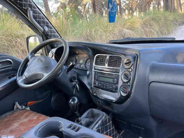 السلام عليكم كيا للبيع 3000 2007 مكفوله سياره جديده مكينه جديده رقم قادسيه شاصي رقم شاصي مكفول
سياره ما تخسر عليه ربع عل وضع شركه السعر ب85 الاتصال على‏‪***********‬‏
