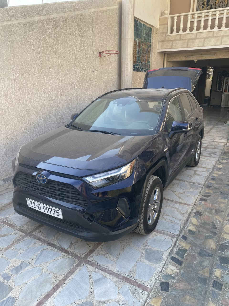 سلام عليكم 
 Rav4  XLE HYBRID
راف فور للبيع رقم بغداد ا فول ((حادث خفيف)) 1\1
———-////———
موديل 2024دخول جديد
——////———-
الموصفات :~
*فتحه سقف
*بصمه+ دخول ذكي
*رادار امامي 
*نقطه عمياء
*صندوق كهرباء
*شاشه كبيره تدعم كار بلي والنظام الحديث من تيوتا
*كشنات كهرباء
*هند بريك بصمه
*مودات اوامر صوتيه
*اوتو هولد
*كشنات لونين 
*كروس سرعه
*حساسات ضغط اطارات
*رادر بل مرئي
((بعد هواي مواصفات بيه)) 
———:///______
الحادث:~
الحادث  كما موضح بصور ((حادث خفيف))
((بدون قطرة صبغ سياره ))جاملغ نفس لون بشرط مبدل وبارد بحافة البنيد وبارد حافت باب فقط بدون دواخل سياره) 
السعر /238 ييه مجال  ماكو هيج راف فور على هيج ضربه خفيفه 
رقم الهاتف. 
***********
