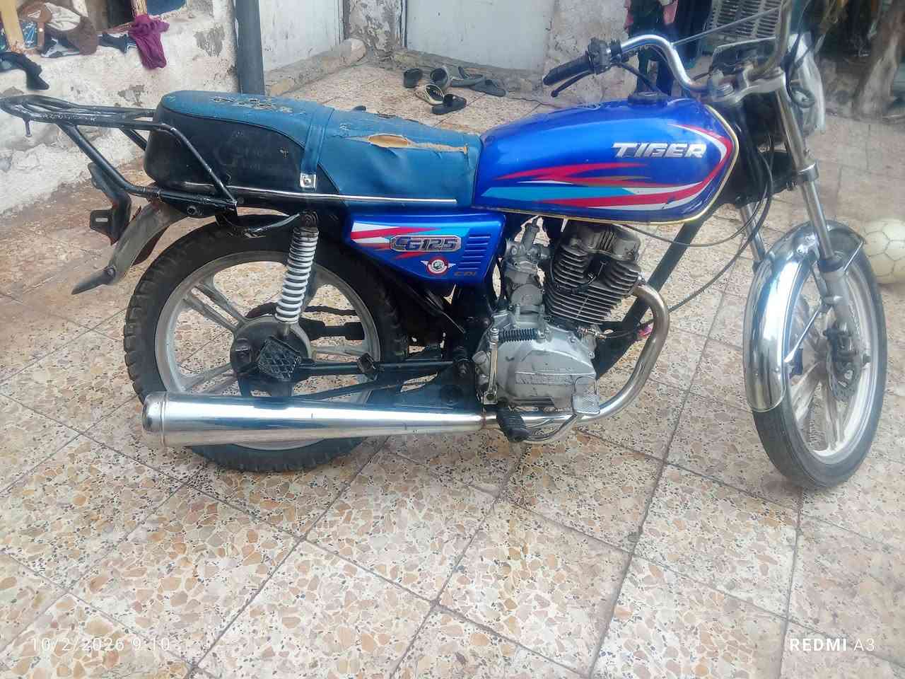 السلام عليكم دراجه ايراني خمسه قير موديل 21 دراجه خير من الله اروح واجي بيها للزعفره ما وقفتني بالشارع بيها نقوصات بسيطه السعر 350 وبيها مجال مكان بغداد العبيدي***********
