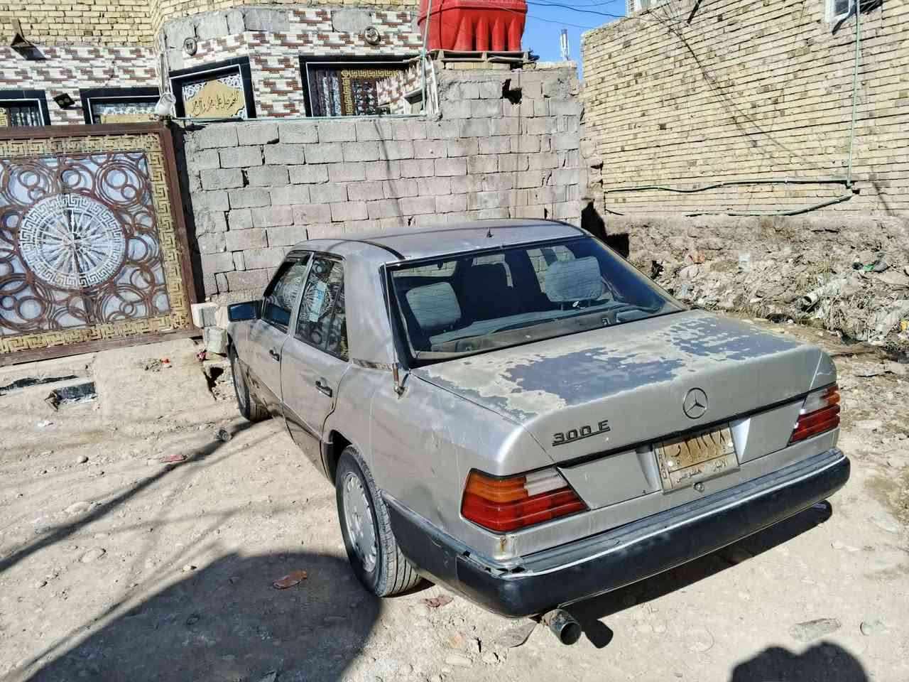 السلام عليكم
مارسيدس موديل 91
وكاله عامه راعيها موجود يمي 
تبريد ثلج 
تخم تاير 
دواخلها نضيفه
سياره حلوه 
المكينه بيها صوت 
كهربائيات كلها شغاله 
المكان الناصريه قضاء الفجر 
اتصال فقط الخاص ماكو 
الرقم‏ ‪***********‬‏
اذكر الله في كلمة طيبه ♥️
