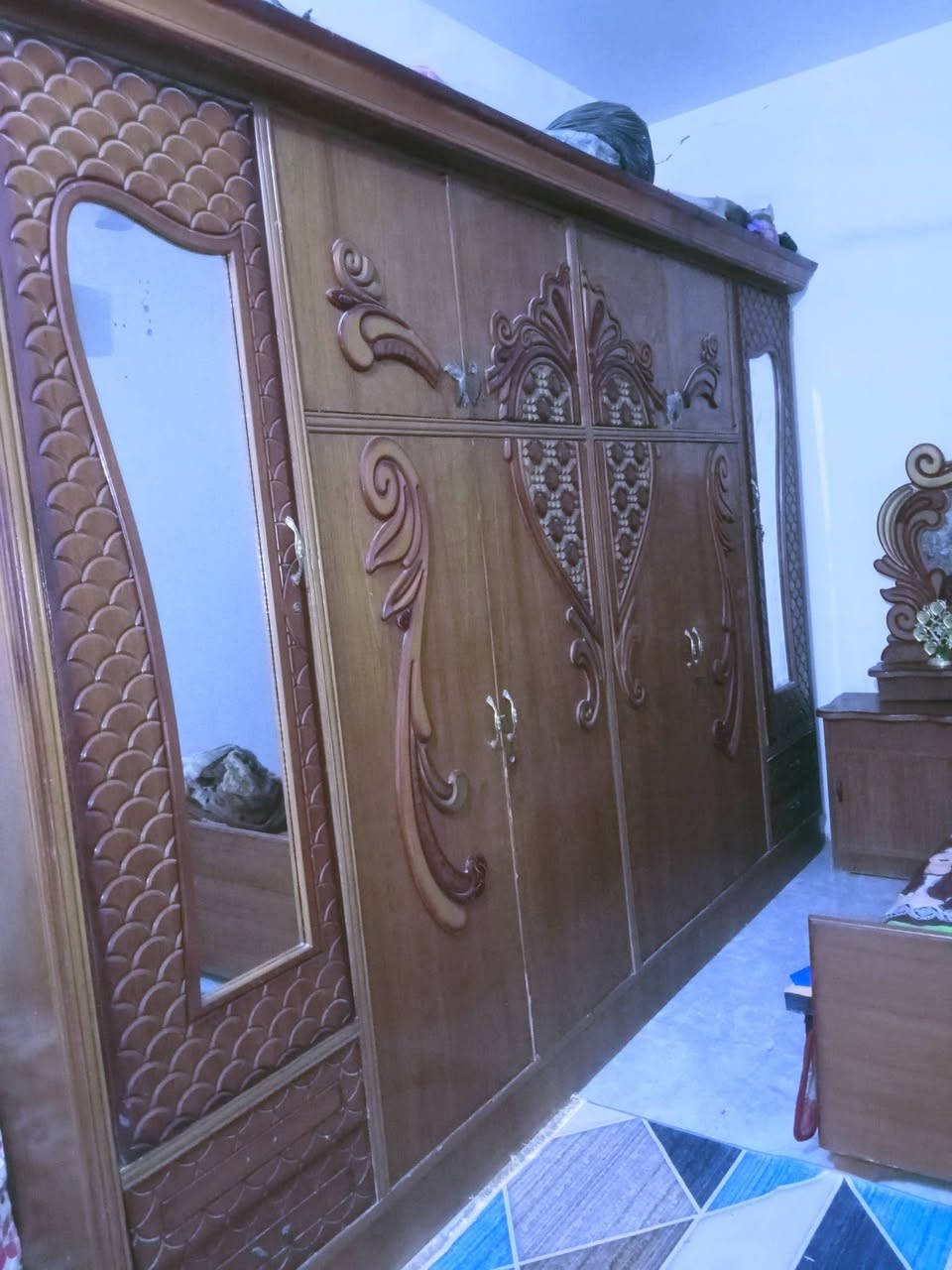 بسم الله الرحمن الرحيم
غرفه البيع الموقع بغداد حي نصر 
رقم ***********
ولسعر ب الخاص
