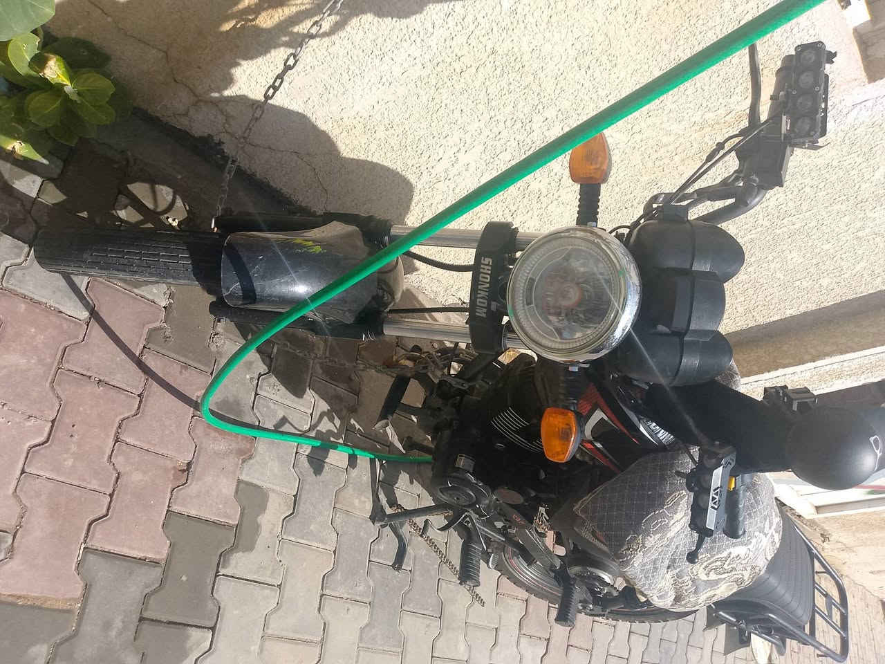 السلام عليكم شباب دراجه شاينك اخت الدايون خمسه كير دراجه جديده كلش وكلشي شغال بيها دراجه اوراق اسكنر واكاتبك عليه هم سعر دراجه900وبيها مجال شي قليل الاستفسار ***********
