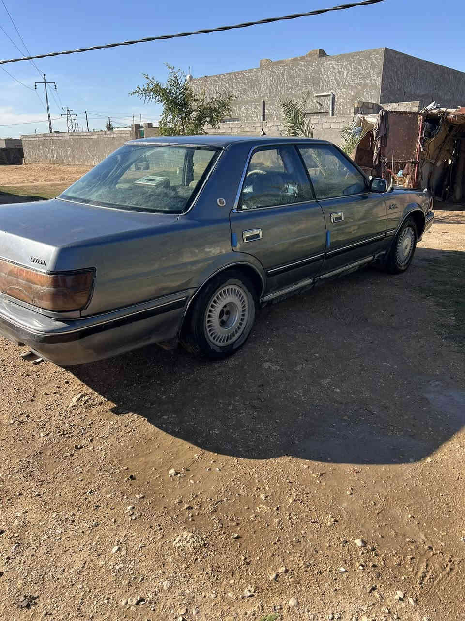 تويوتا كراون هارتوب موديل 90 سياره نظيفه محتاجه  شويه ترتيب لون رصاصي رمادي  
رقمها انبار 
سعرها 35 وبيها مجال
‭0783 057 9918‬
***********
