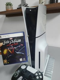 بلي فايف سلم ذاكره واحد تيرا اخر تحديث الحهاز نظافه 98٪ مع ملحقات كامل...