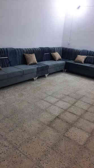 السلام عليكم
يوجد تخم ديوان استندر عشر مقاعد 550 او بيه مجال قليل مع ضمان ثلاث سنوات
ويوجد ديوان تفصال سعر المتر 90 درجه اولى مع ضمان يشمل التوصيل 
العنوان طريق على ابن الحسين رقم ***********
