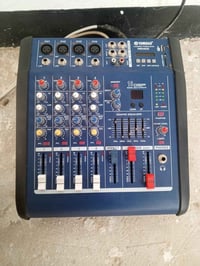 ٤ سماعات سقفية • جهاز تنظيم صوت • لاقطة برلمانية